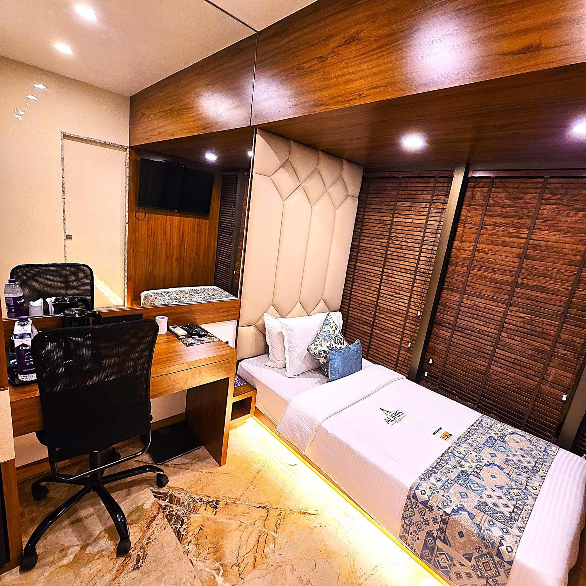 Hotel Auris & Banquets, Mumbai International Airport ภายนอก รูปภาพ