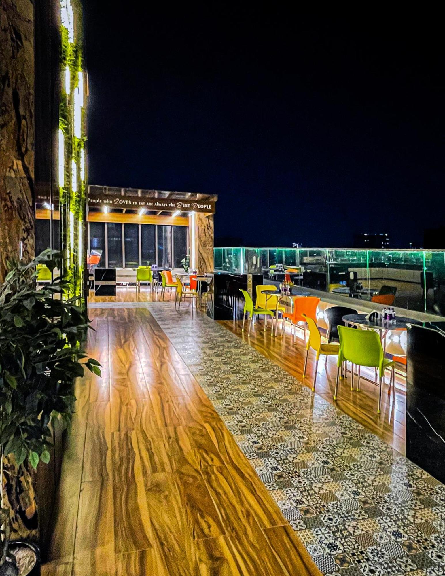 Hotel Auris & Banquets, Mumbai International Airport ภายนอก รูปภาพ